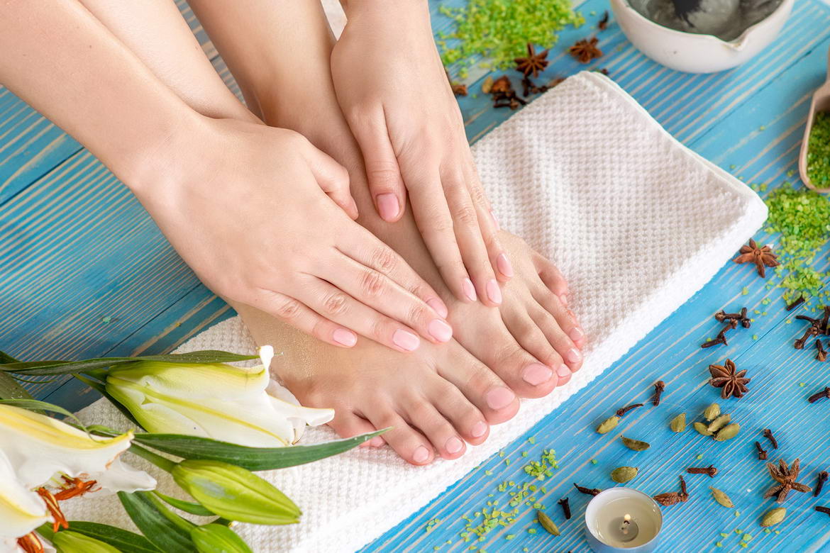 Stress Awareness During Christmas: Prioritising Self-Care, Boundaries, and Balance